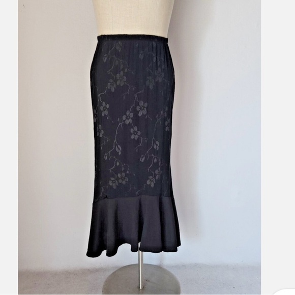Dresses & Skirts - SPENCER ALEXIS Elegant Black Floral Skirt